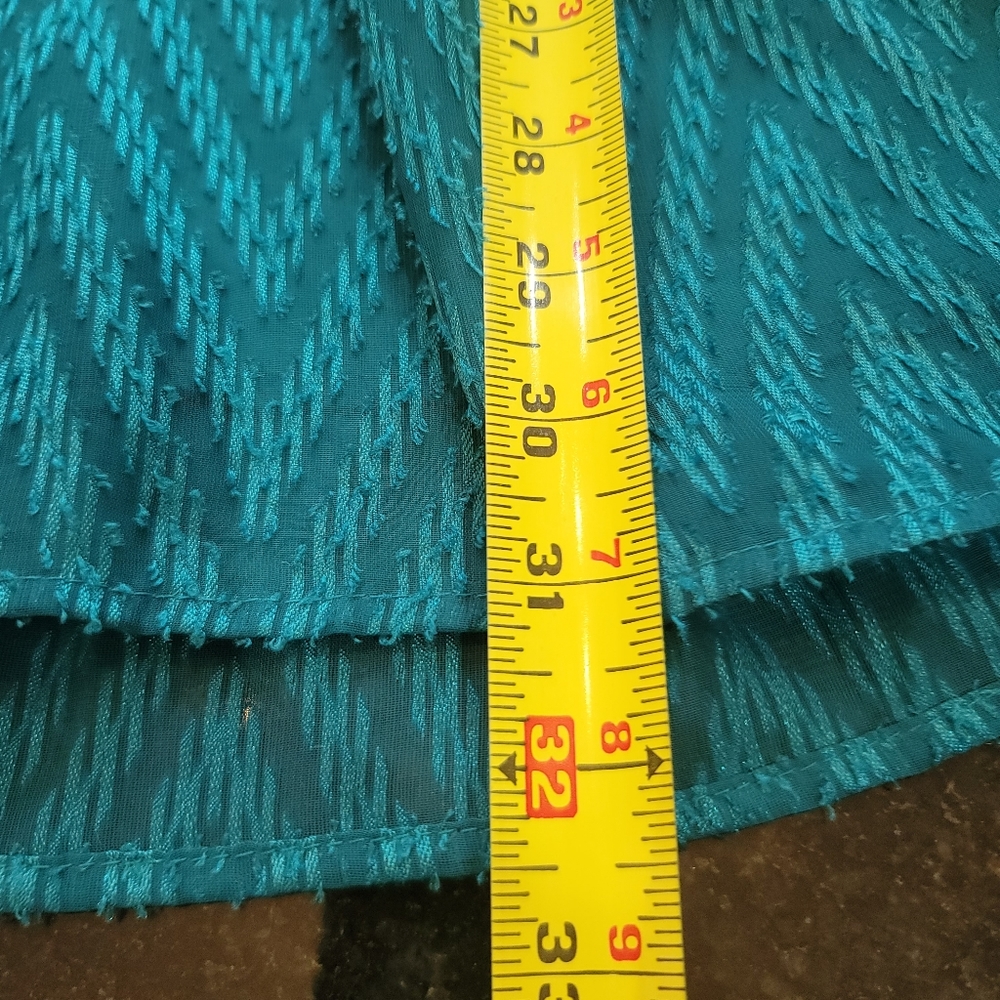 Dress - Picture 5 of 9